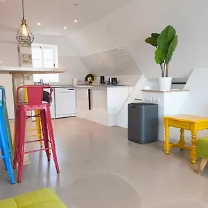 https://hexagon-apartment.hotelsinnerja.org
